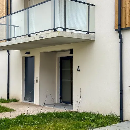 Chez Edgard Et Ernest, Balcon Et Parking